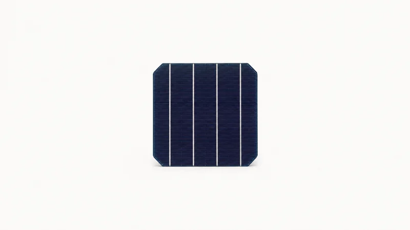 Isolated a monocrystalline solar cell wafer with silver busbar fingers centred on a seamless pale off-white studio background, generous empty margin on every side for overlaid branding