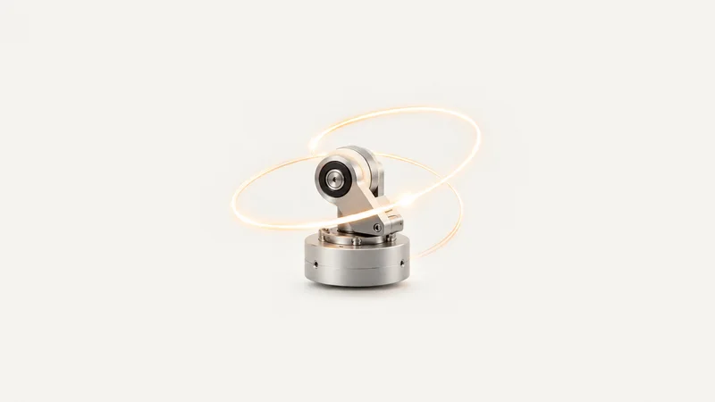 Abstract a motion-path trail of light around a pivot point motif centred on a seamless pale off-white studio background, generous empty margin for overlaid branding